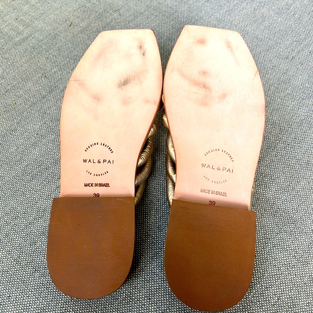 WAL & PAI Gold leather puffer square toe sandals - Picture 3 of 5